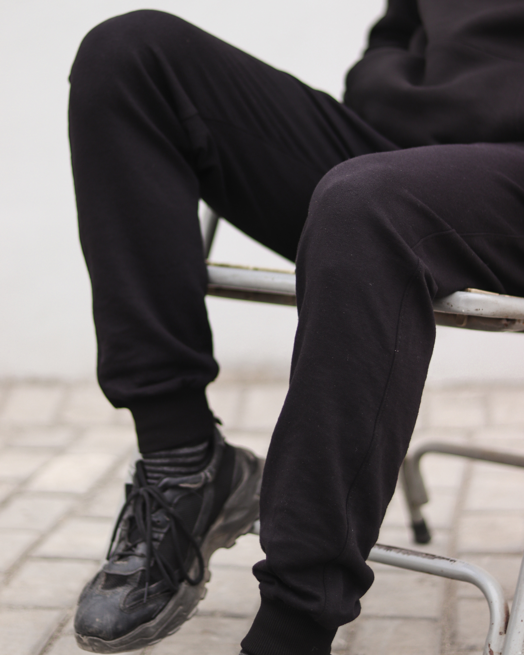 Black Sweatpants With Ribbed Cuffs