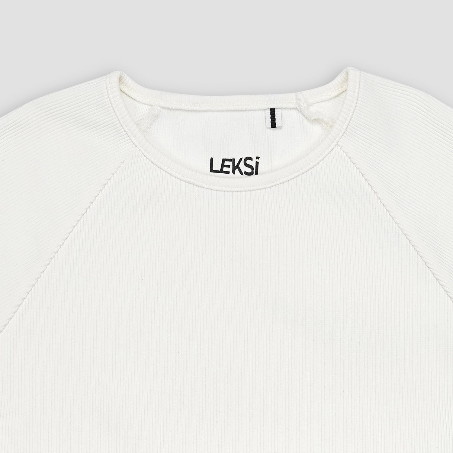 White Round Neckline Short Sleeve Ribbed Tee