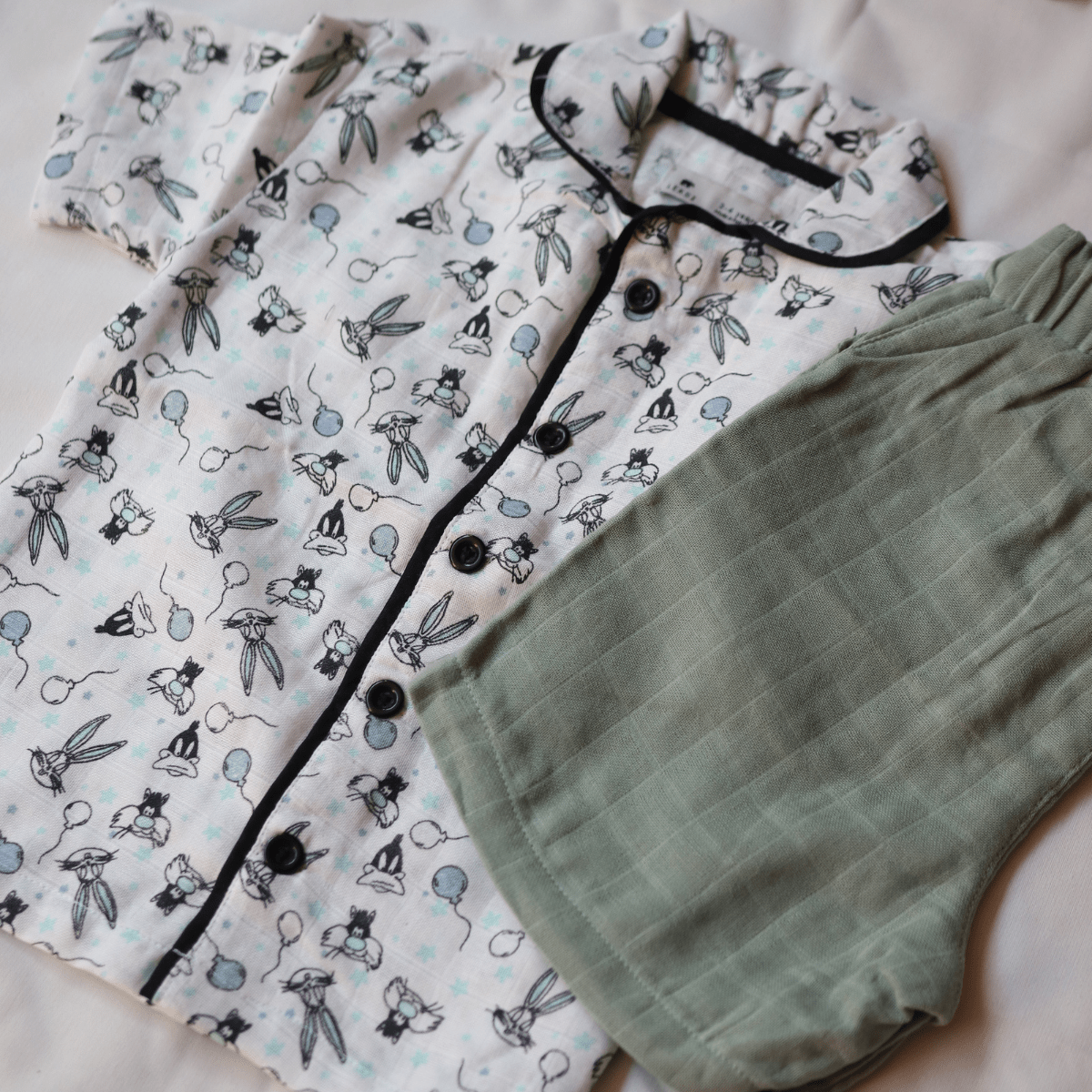 Bugs Bunny Night Suit - Kids 3 - 4 Years - Premium Unisex | LEKSI Pakistan