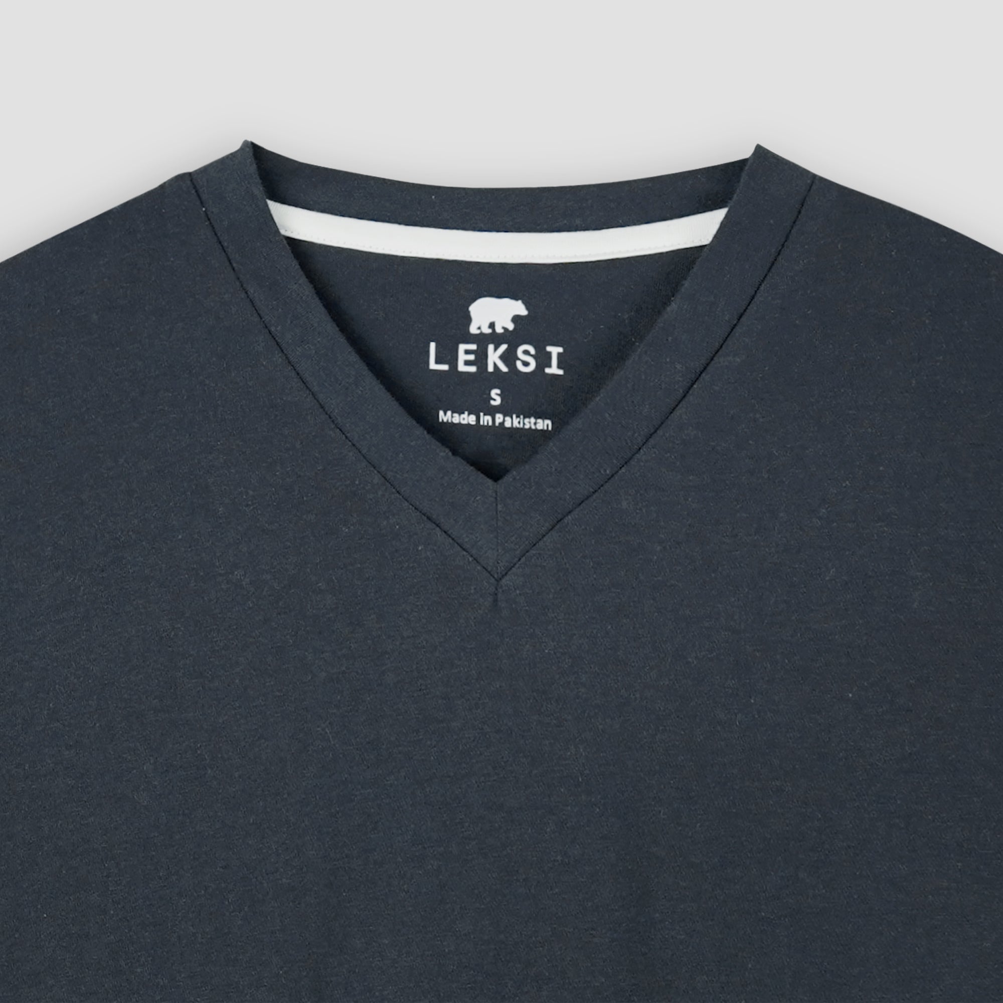 Navy Blue V - Neck T-Shirt XS - Premium Unisex | LEKSI Pakistan